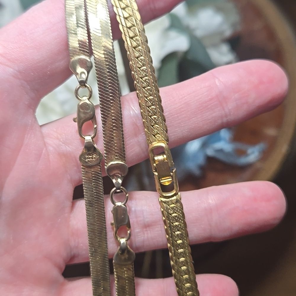 Vintage Herringbone gold toned necklaces. - Picture 4 of 11